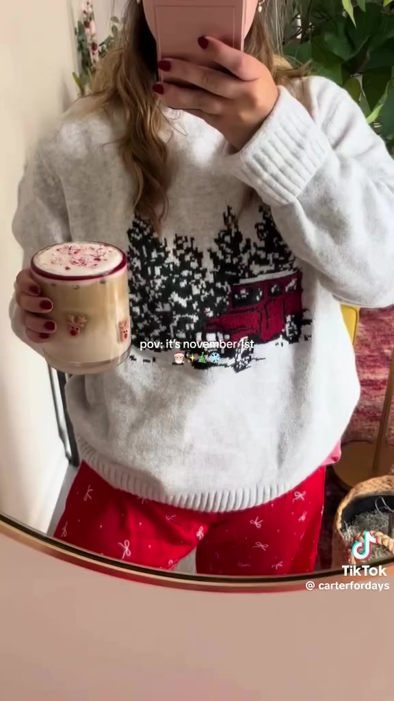 @It&rsquo;s A Holly Jolly Christmas