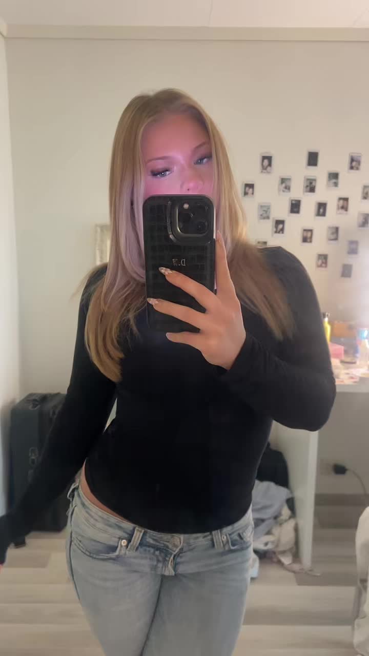@𝓓𝓘𝓝𝓐🪽