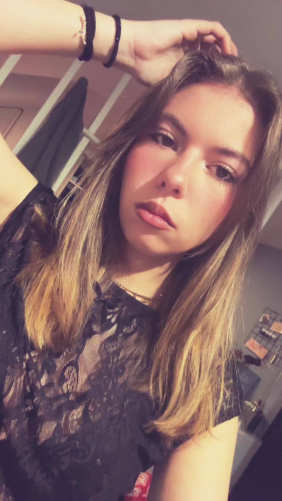 @🫶🏼
