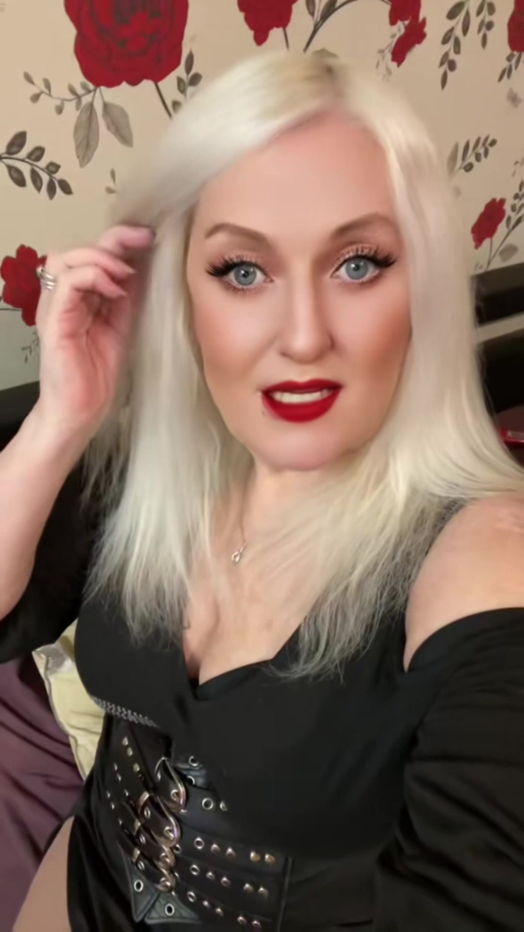 @Blondi