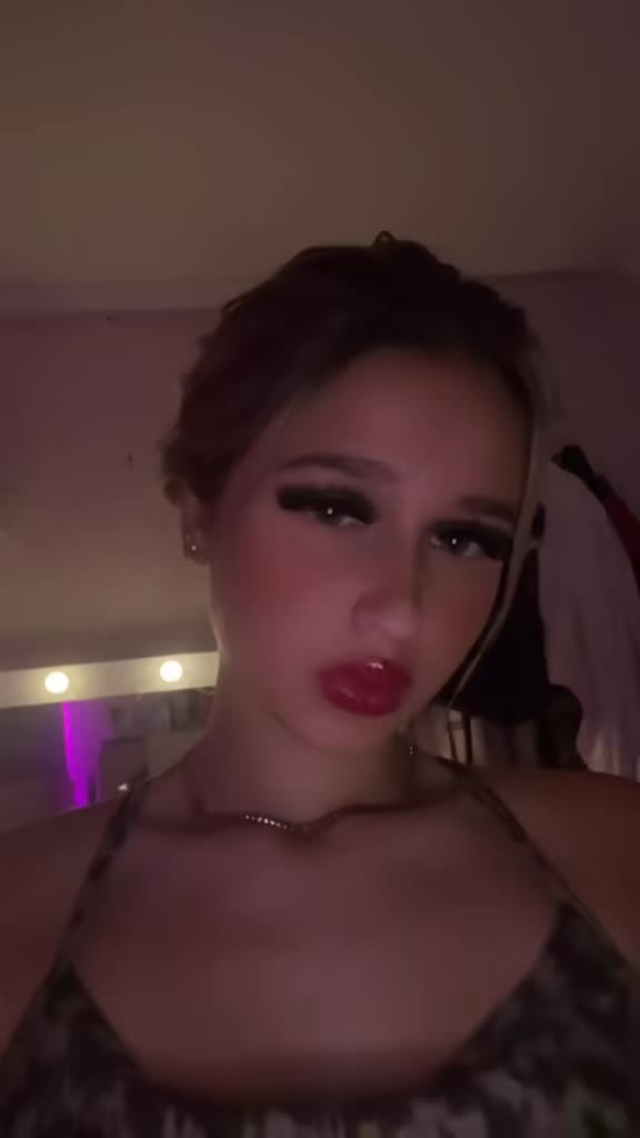 @𝐒𝐨𝐩𝐡𝐢𝐚🇪🇸🏴󠁧󠁢󠁥󠁮󠁧󠁿
