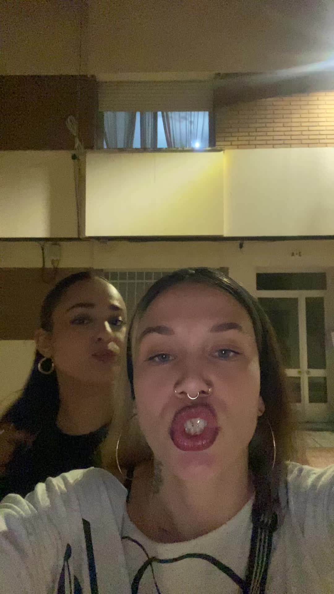 @JuliKa