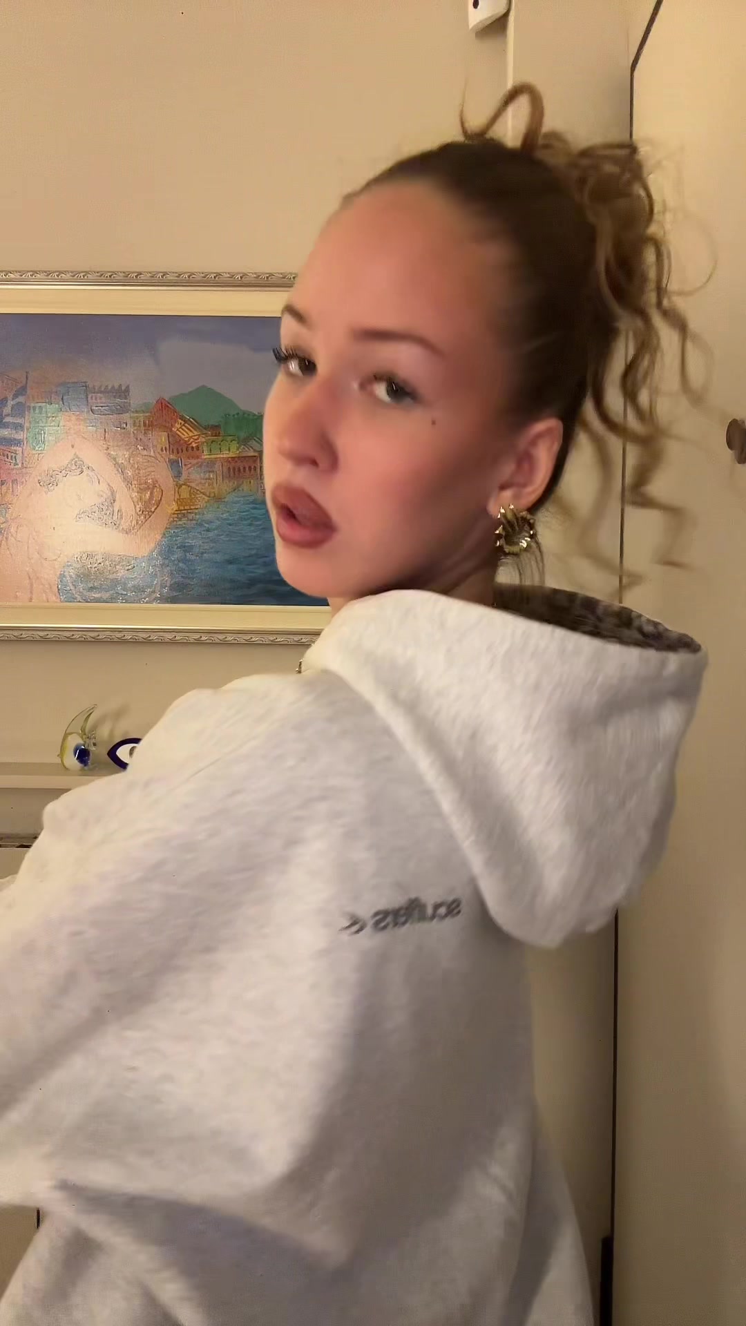 @🙋🏼♀️