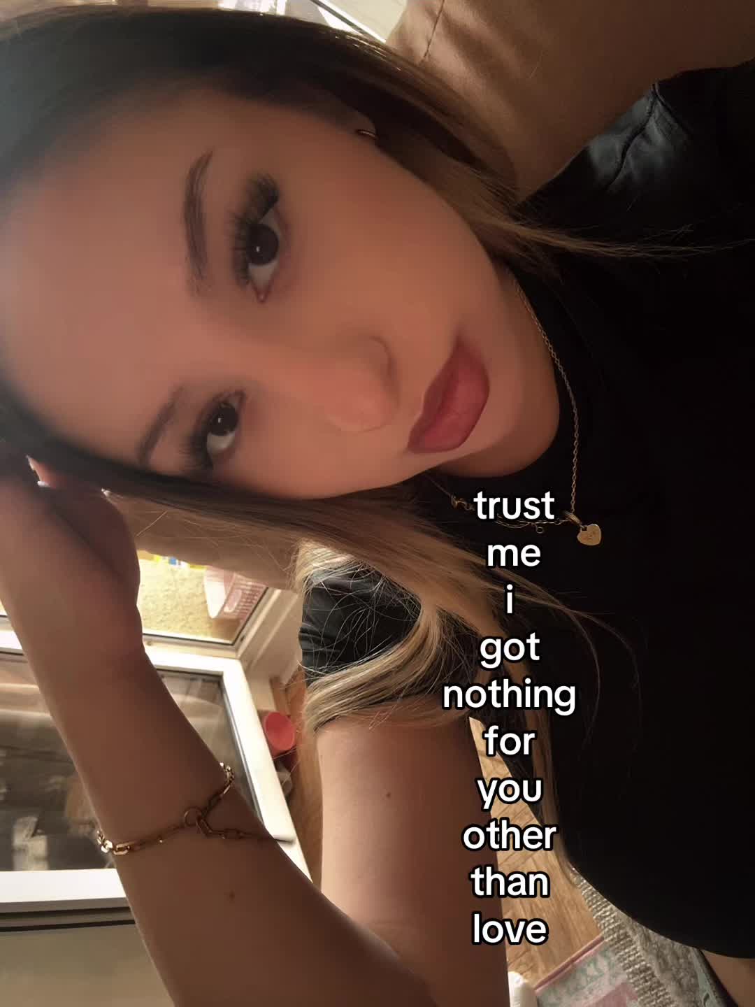 @𝒏𝒆𝒍𝒆 𝒓𝒆𝒏𝒆𝒆 🧎🏼&zwj;♀️