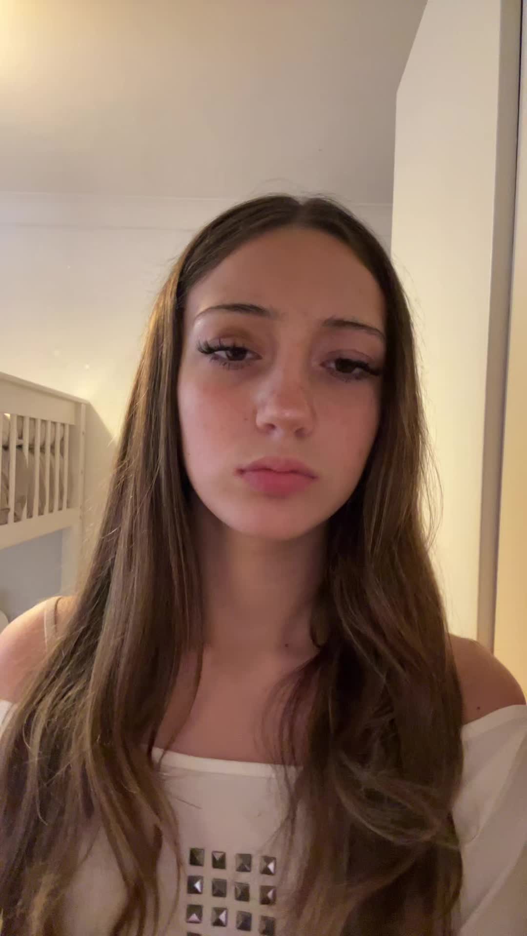 @⃟