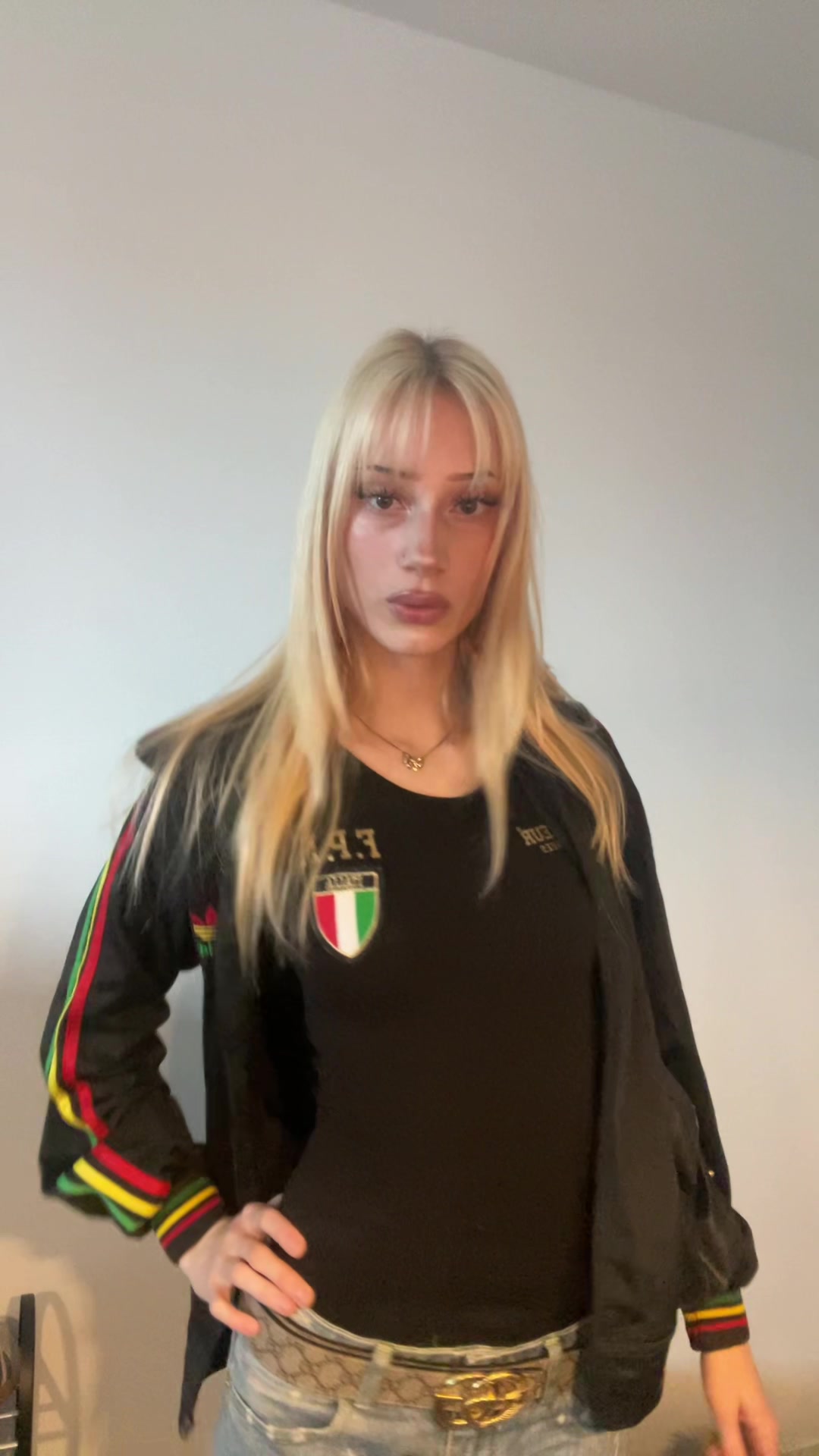 @👸🏼