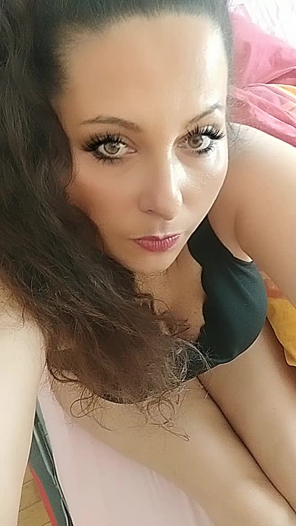 @bambola