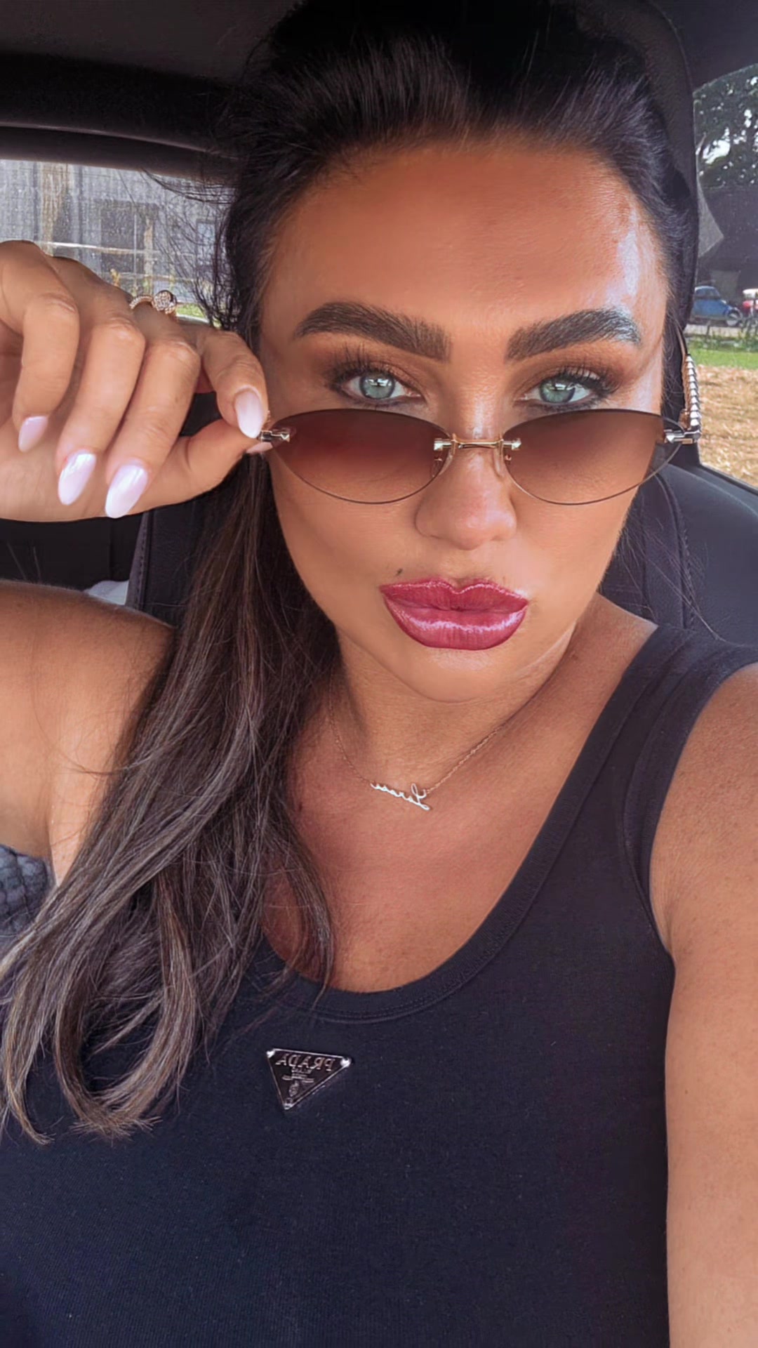 @Lauren Goodger