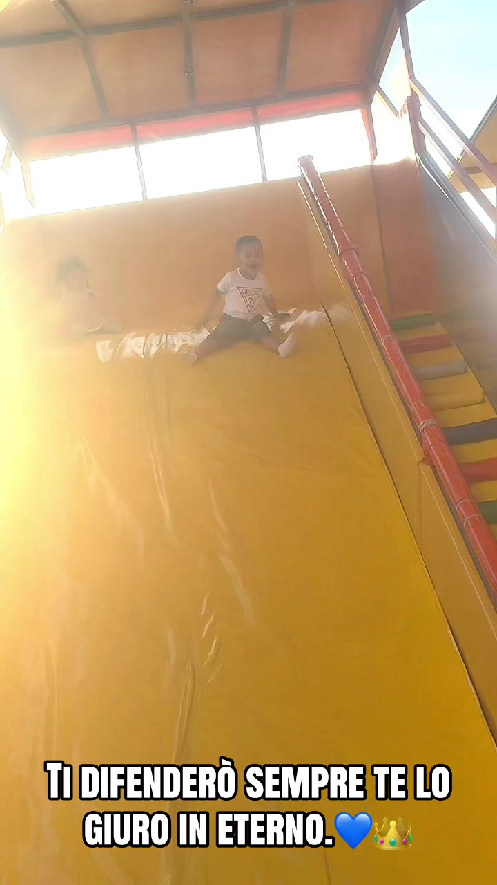 @Laurabevil09