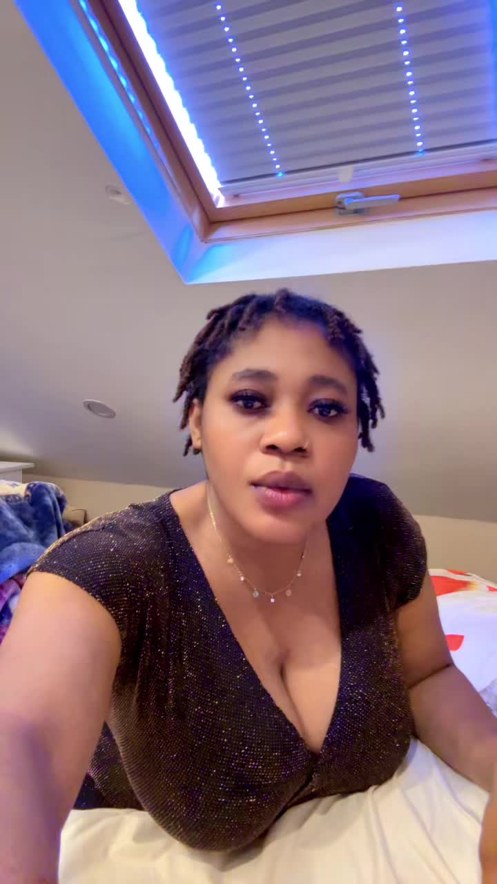 @queenlit06