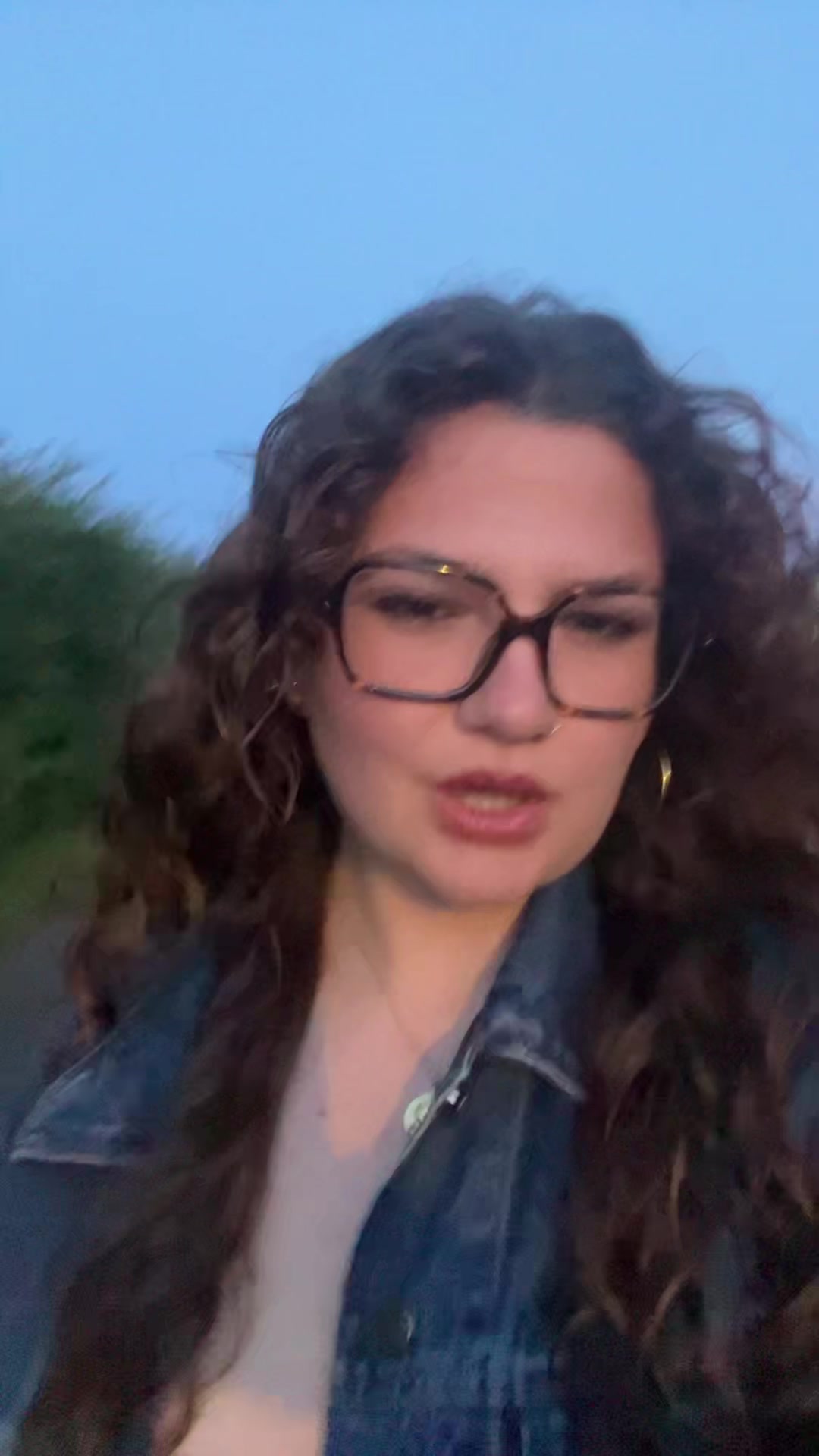 @nicoleebarison