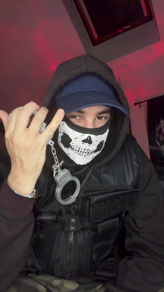 @𝙍𝑨𝑽𝑬𝑵