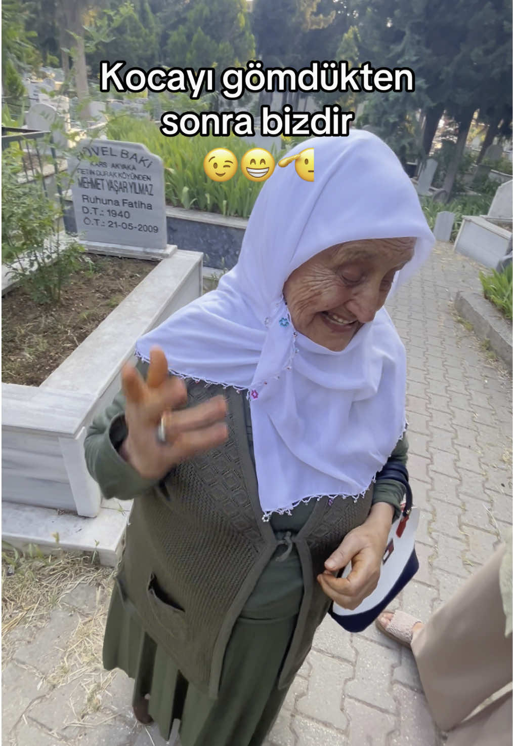 @Hira 🪭