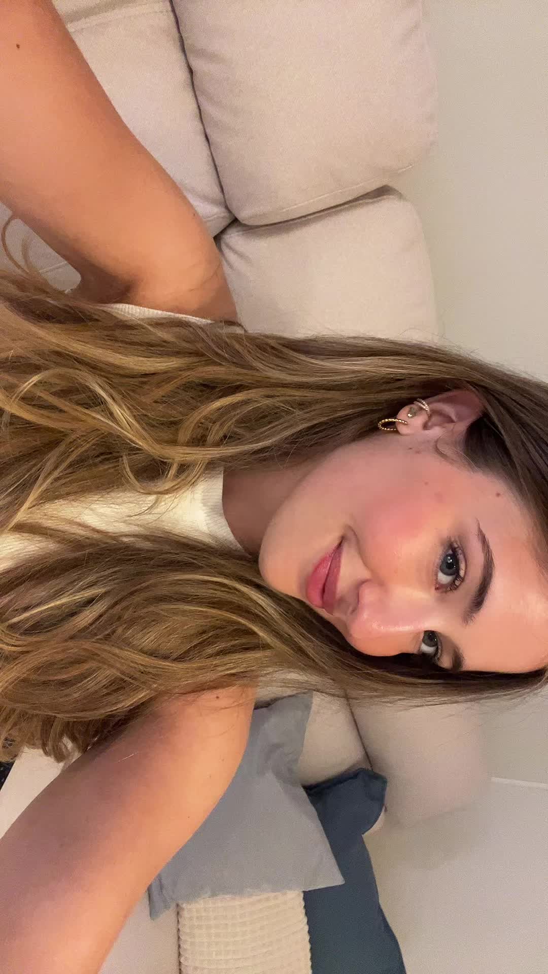 @Inesxu