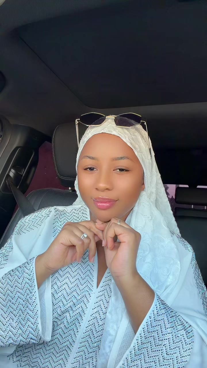 @ADA CONDÉ 👸🇬🇳