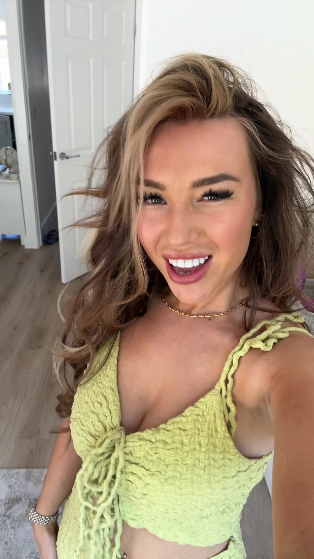 @julia_brett_