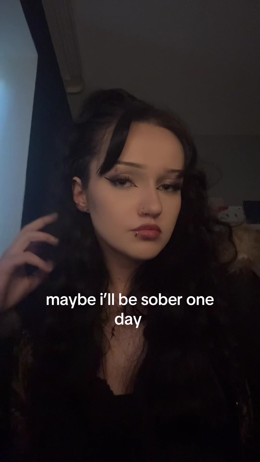 @𖣂