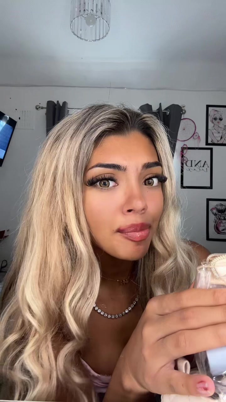 @FRANKIELOUISE          FLH🦋