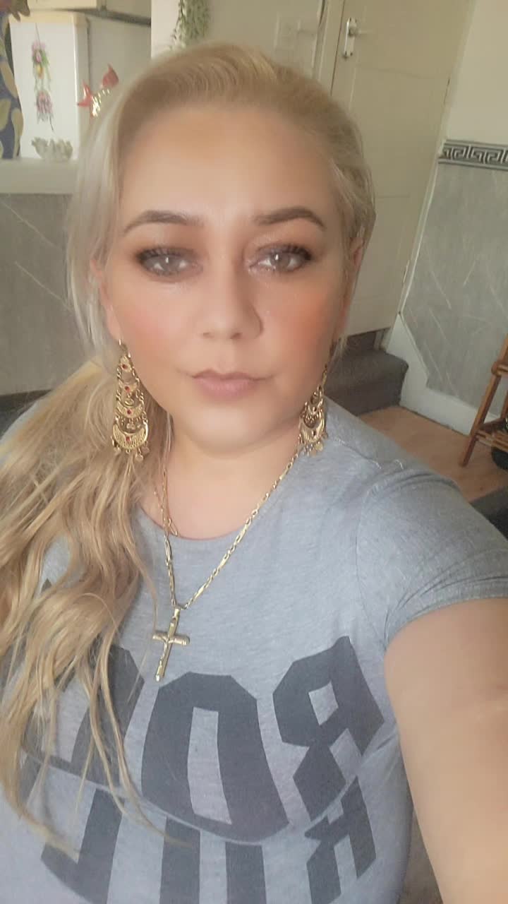 @angela