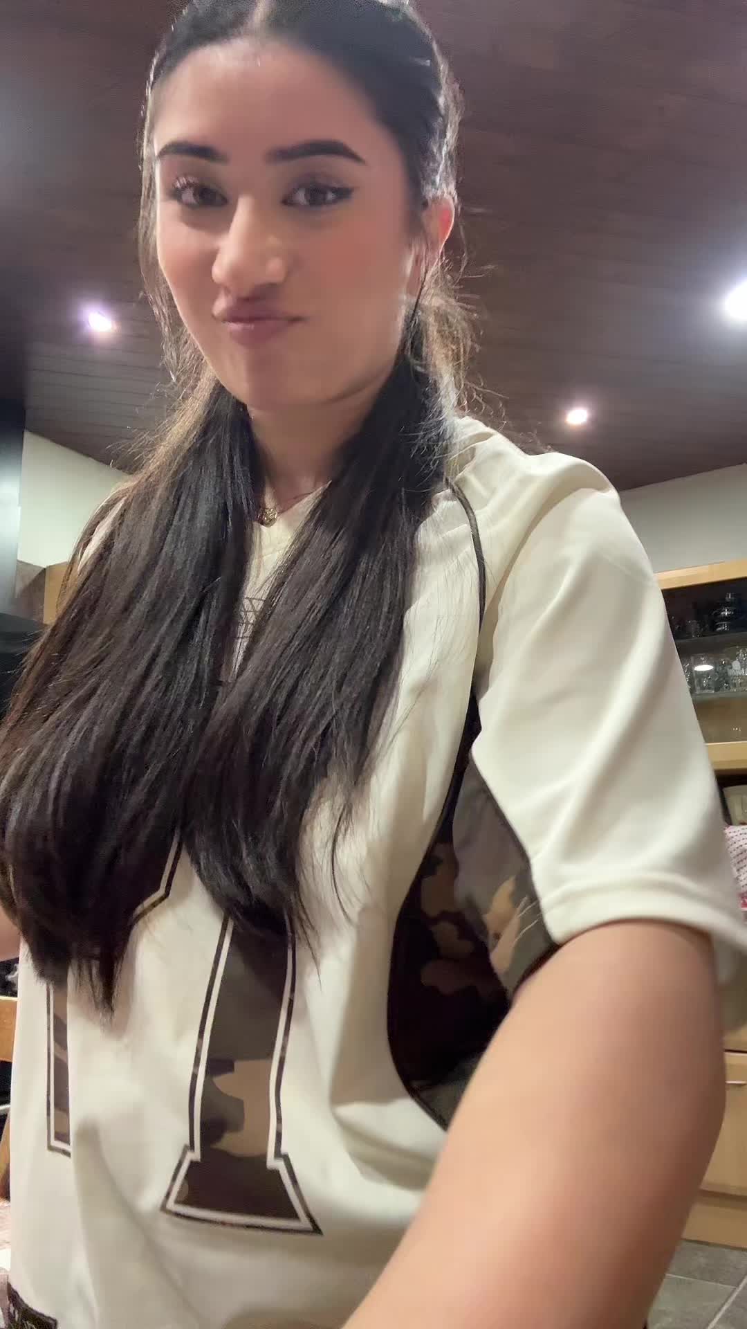 @Simran 💕