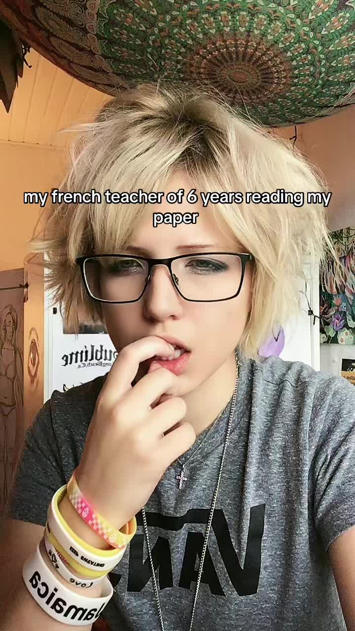 @𝒱𝒶𝓁ℴ🪐