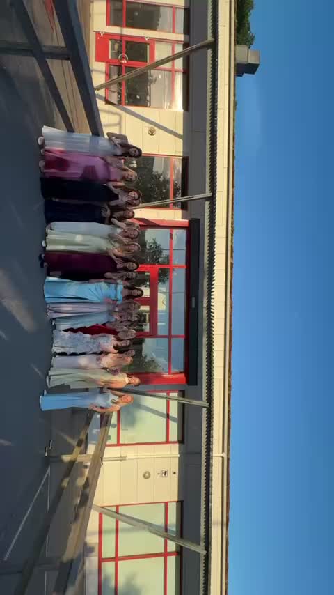 @𝓔𝓶𝓲𝓵𝓲𝓸🇽🇰🚗