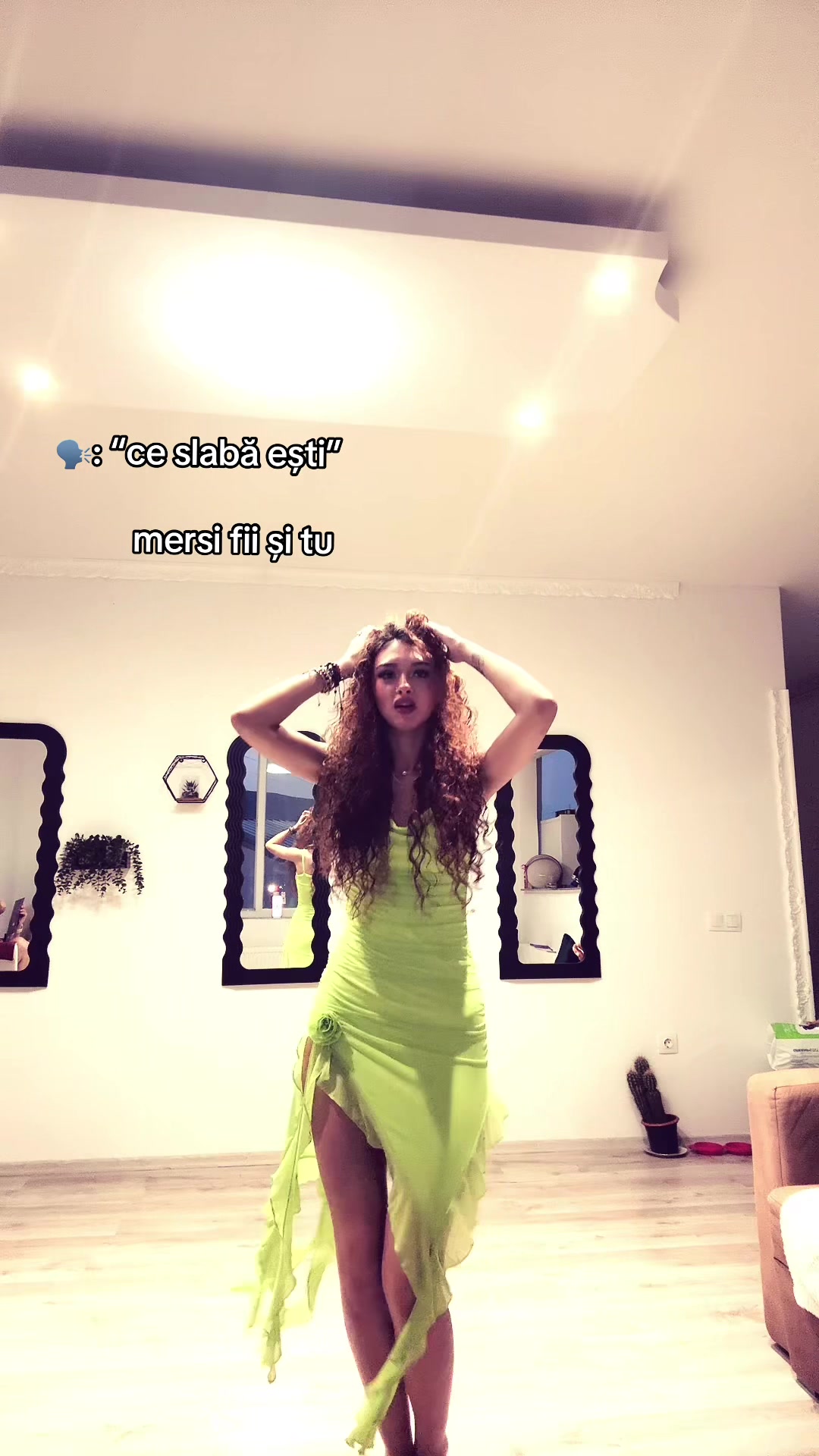 @🧟&zwj;♀️