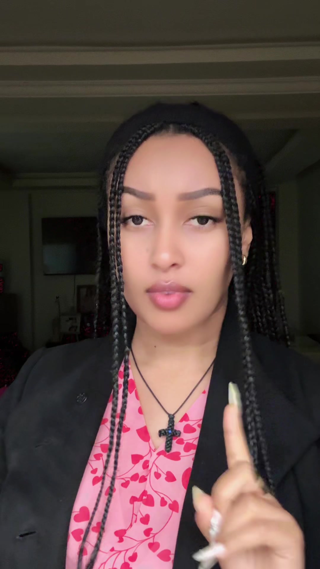 @አትሮንስ 🧚♀️🕊️🦅