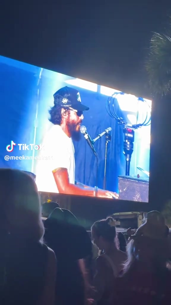 @Chris Janson