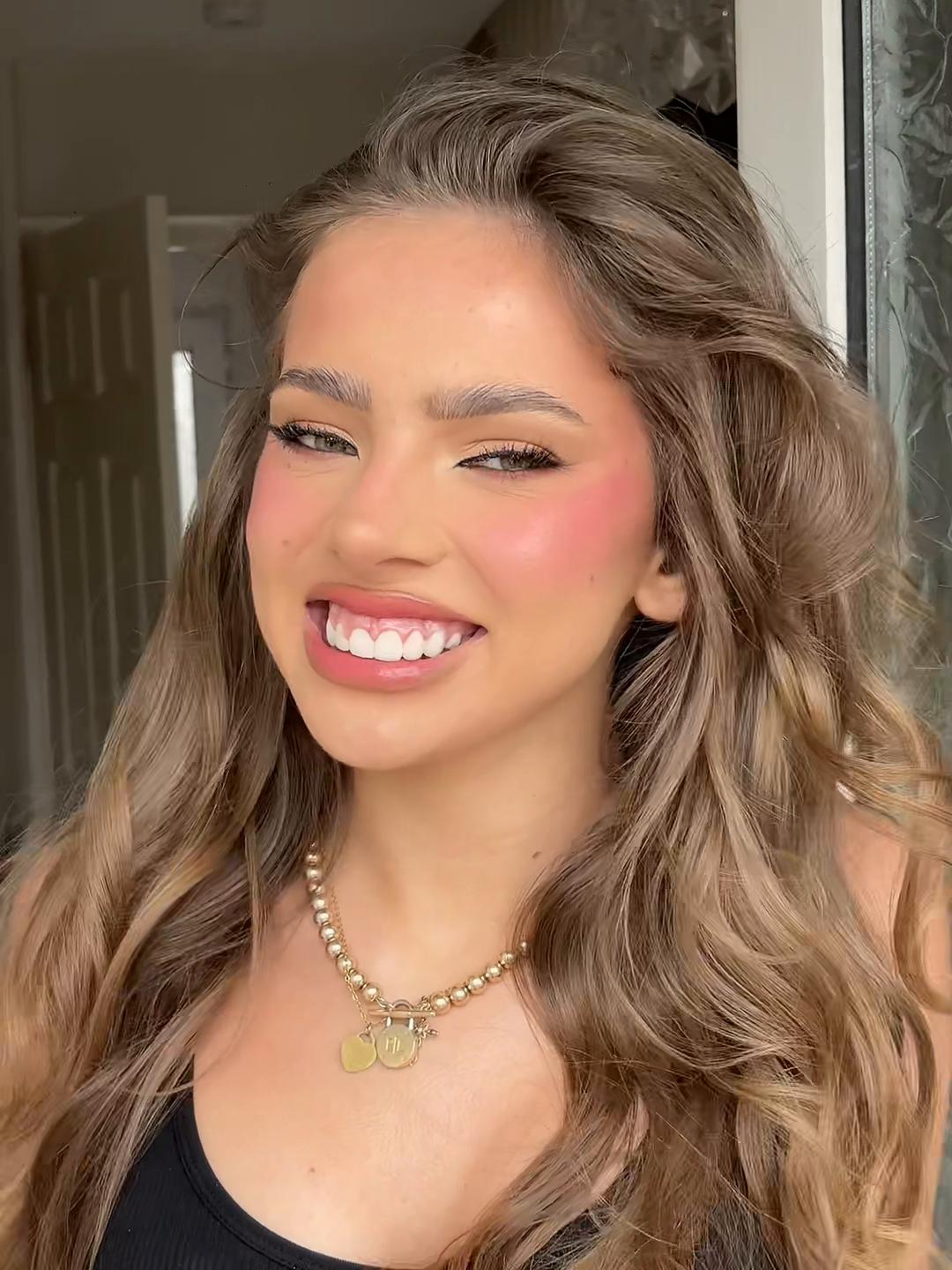 @isabellaa10000