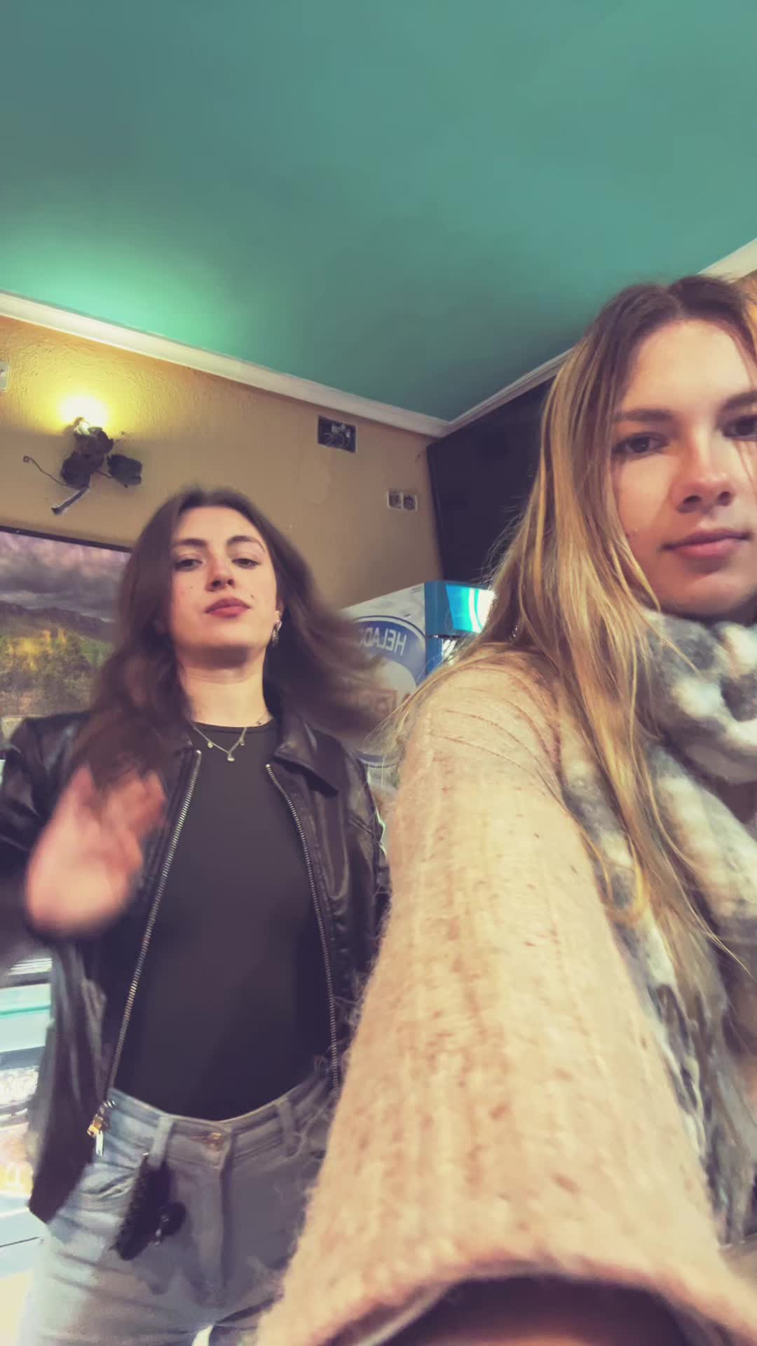 @andreeaserena