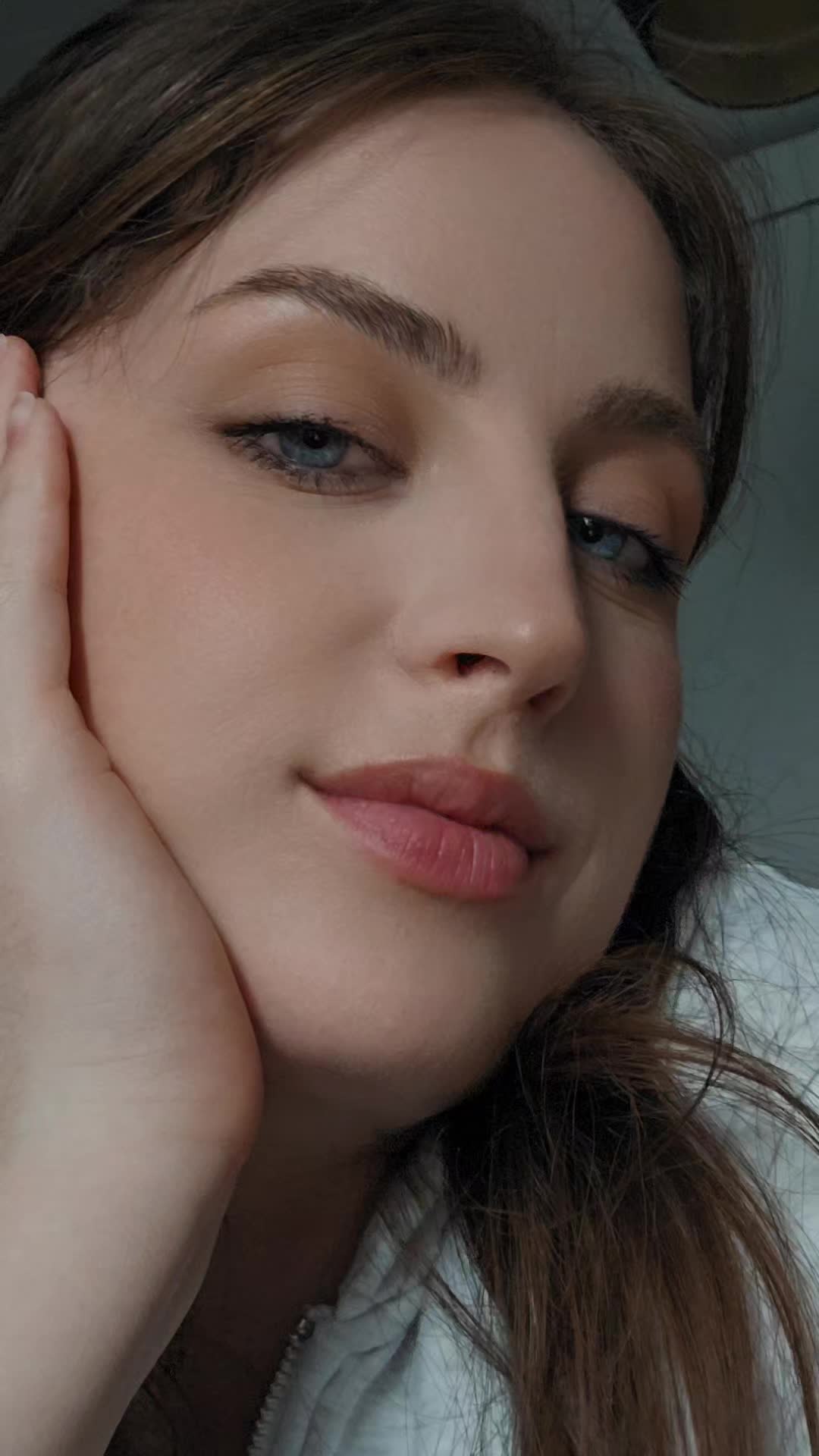 @Mia