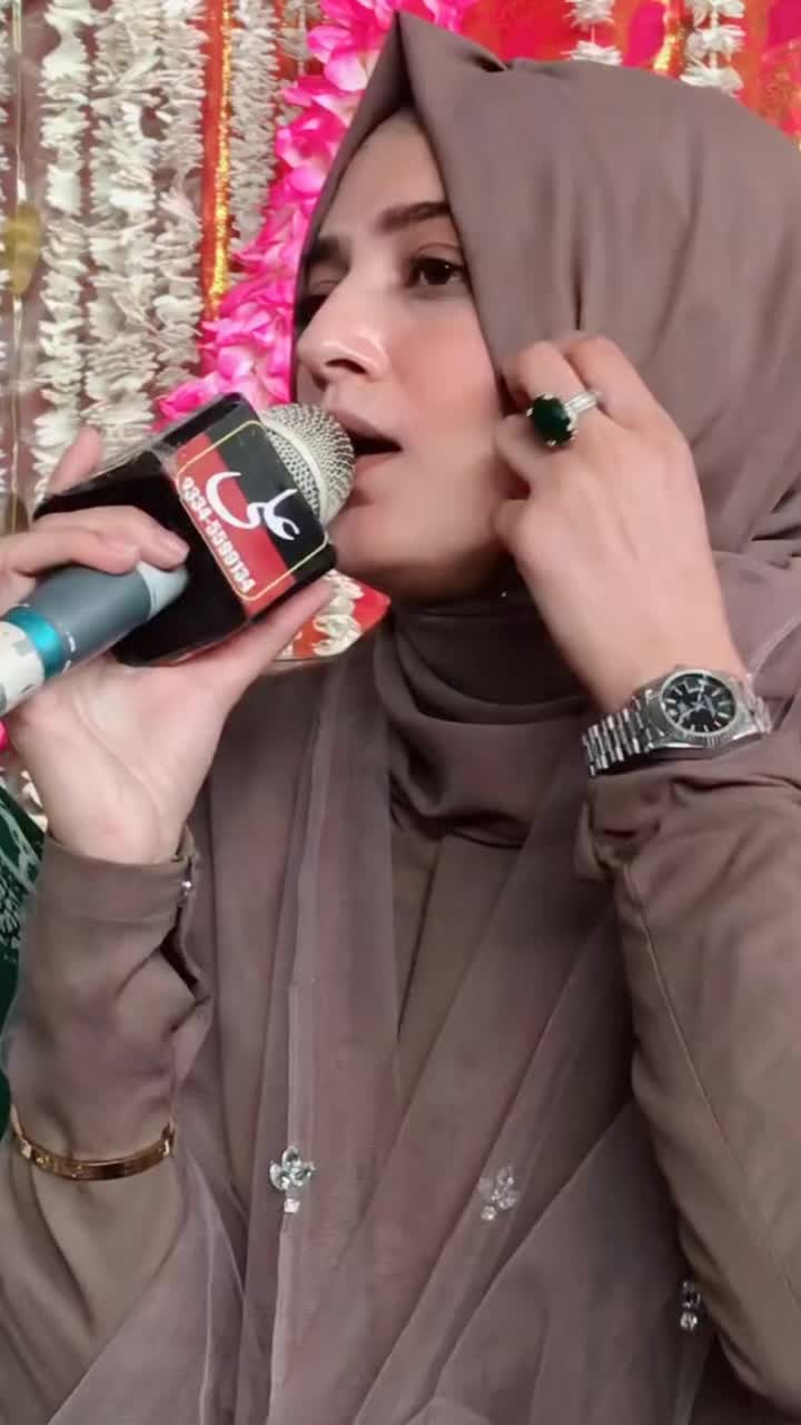 @AlishaRiaz_FanPage