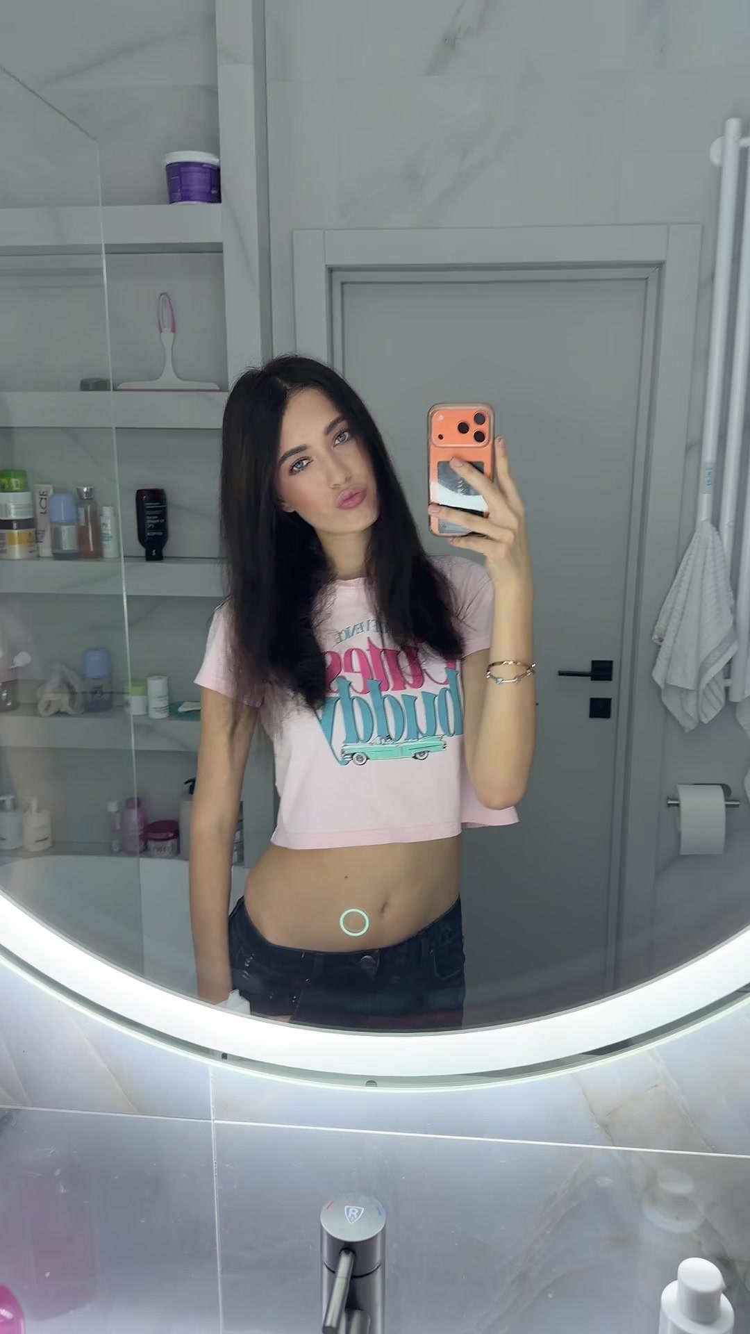 @Milania