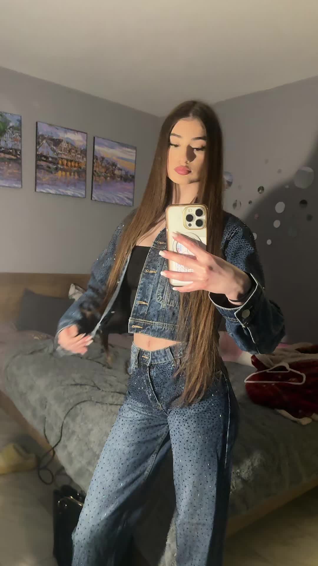 @Ianira