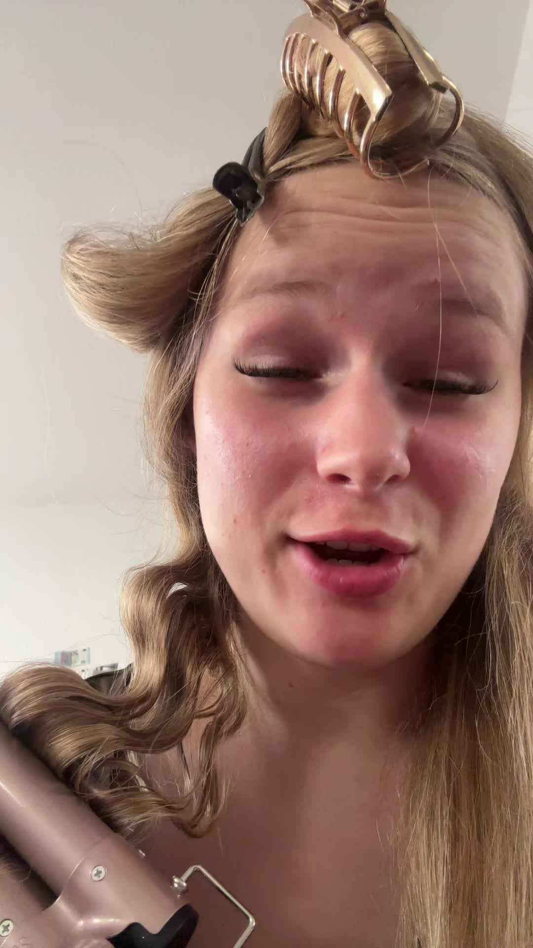 @nicole