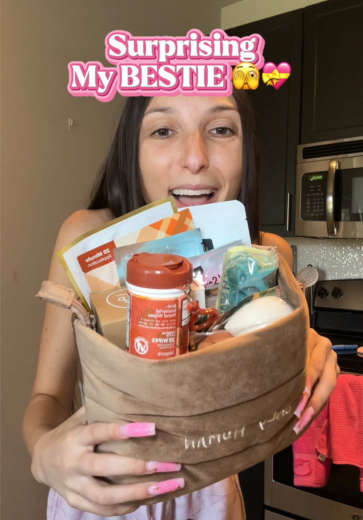 @ItsAlexisSimone