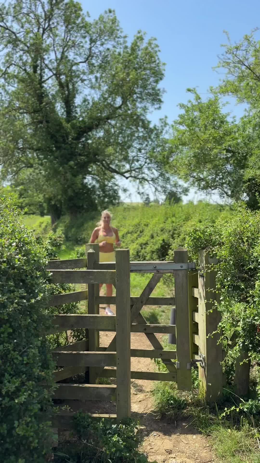 @tallandblonde_xo