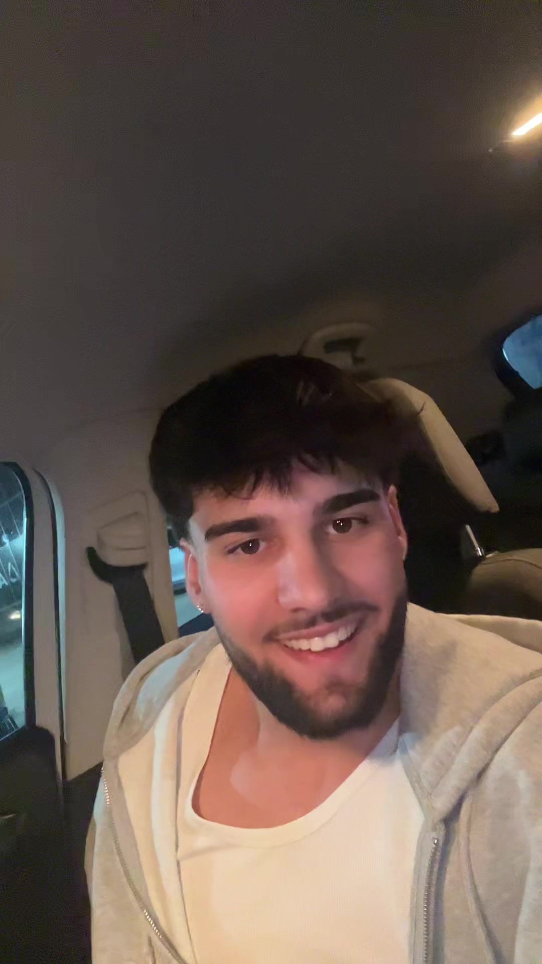 @Tary Béni