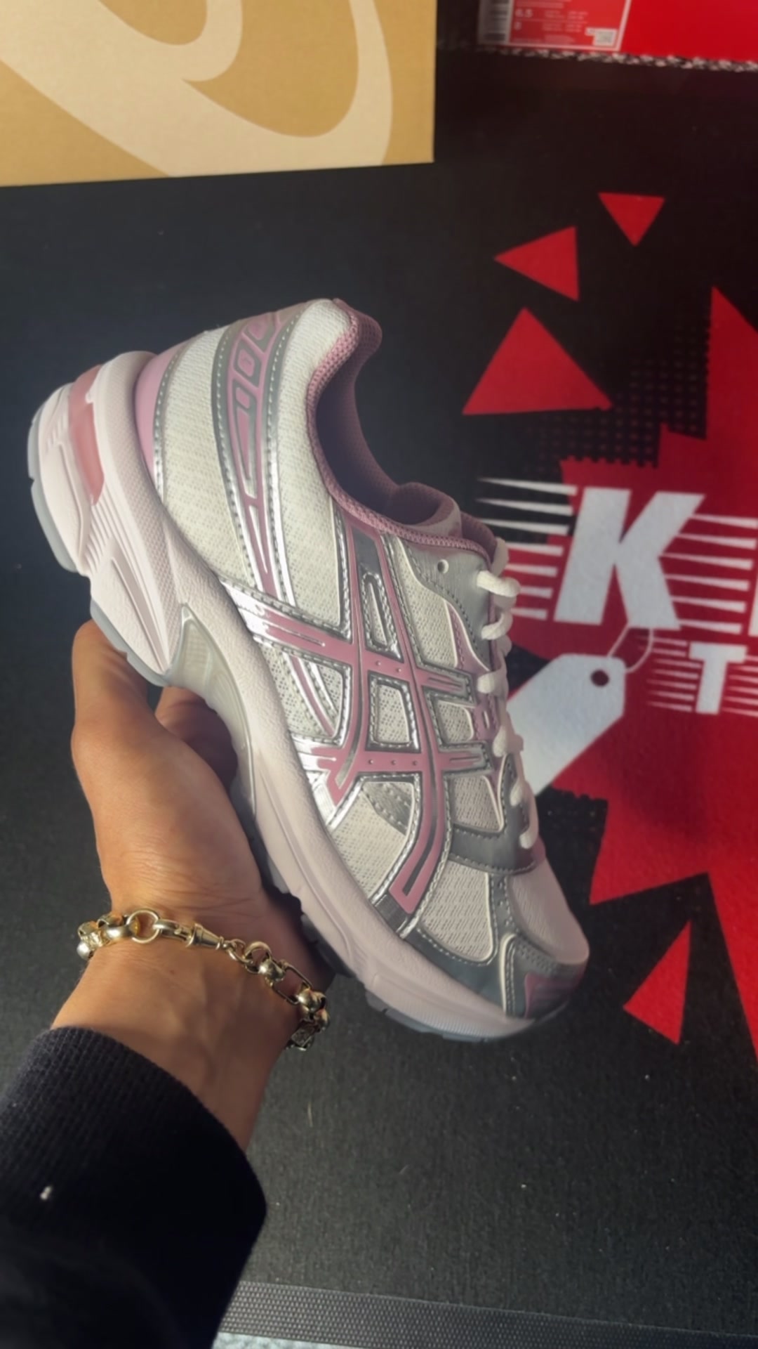 @Kicktradez 👟