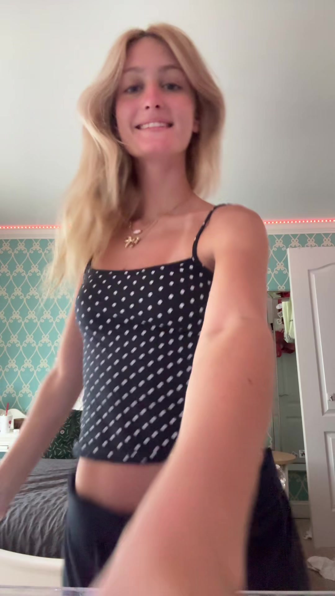 @anya