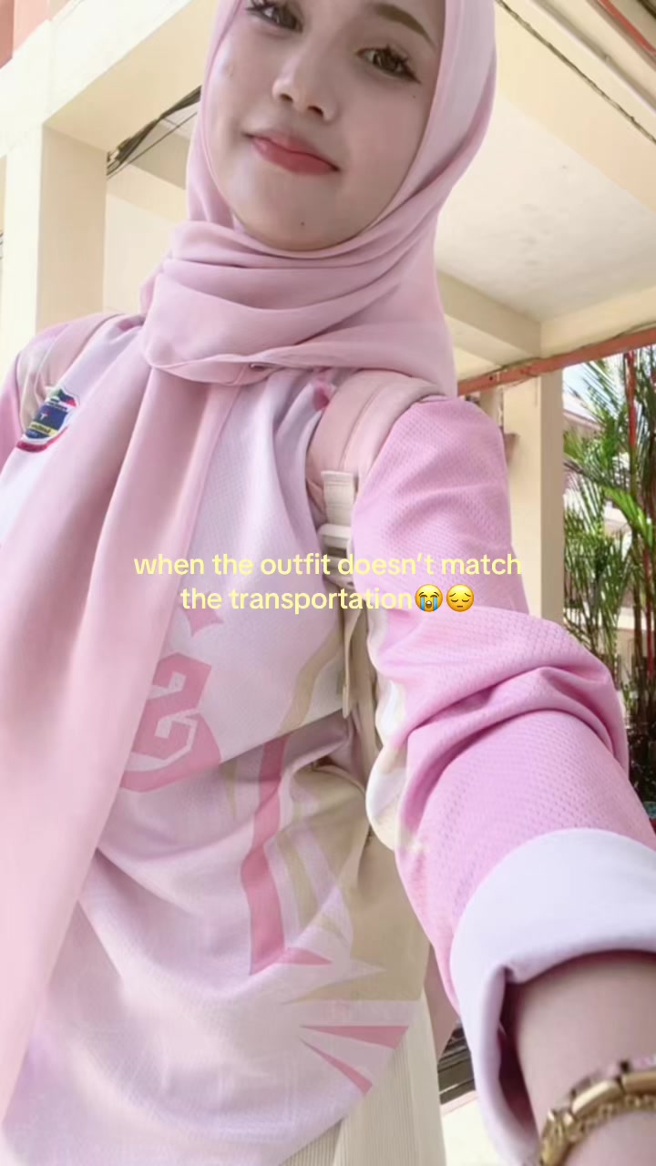 @￴