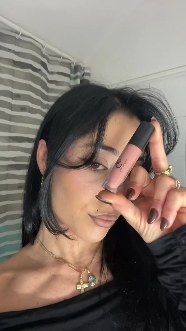 @Elena🍒