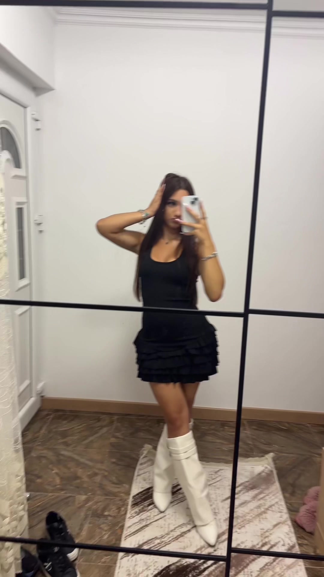 @BIBI