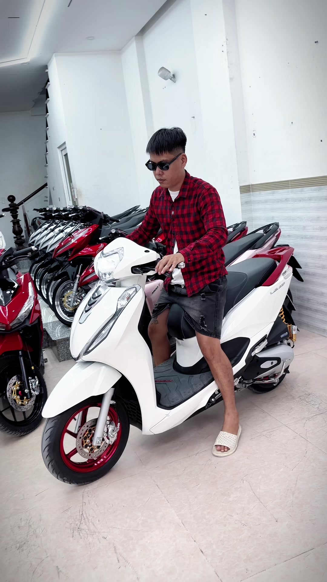 @Điều Bán Vario Q9