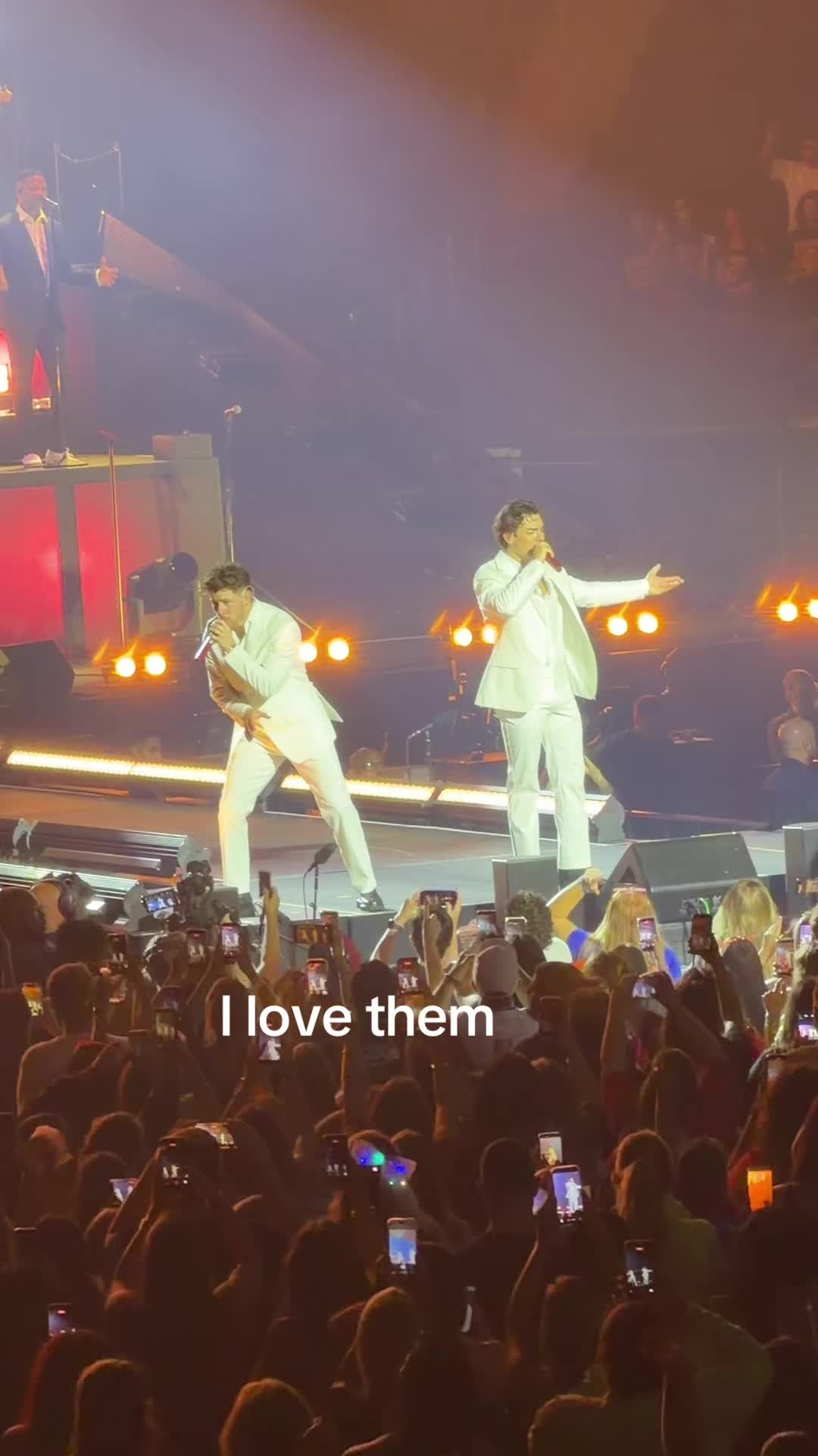 @Lizz