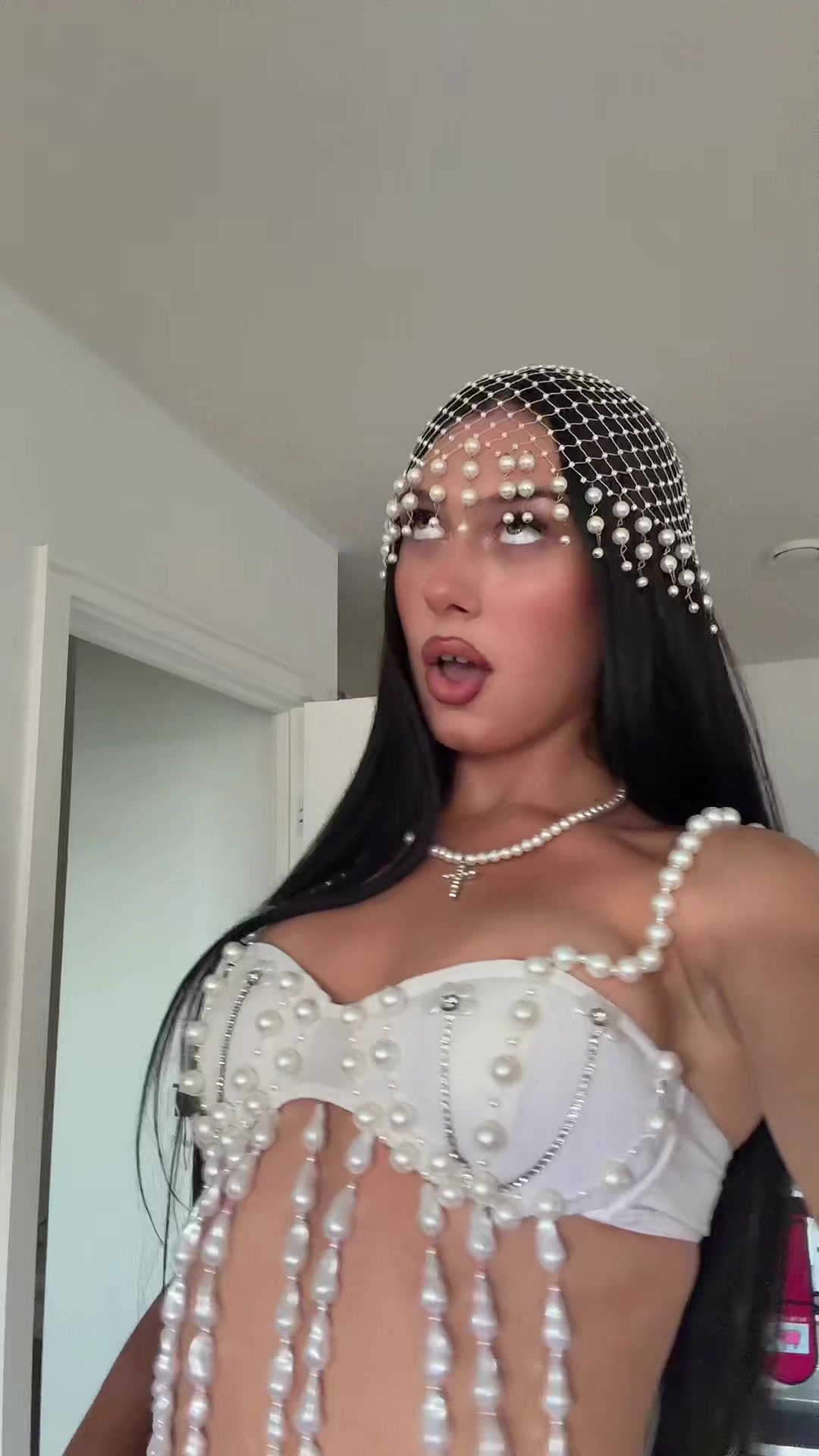 @harriibella