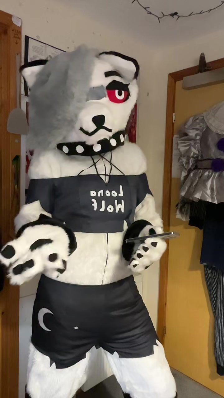 @The original Furlawise🐺🎈