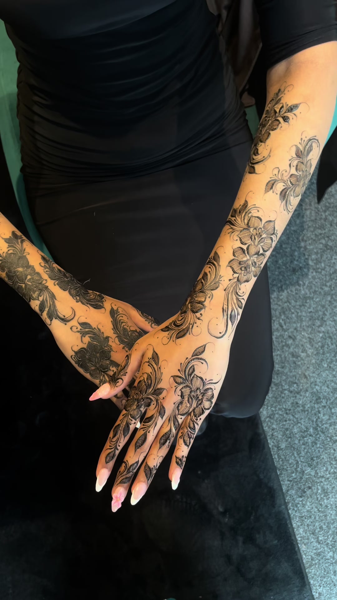@aylaxhenna