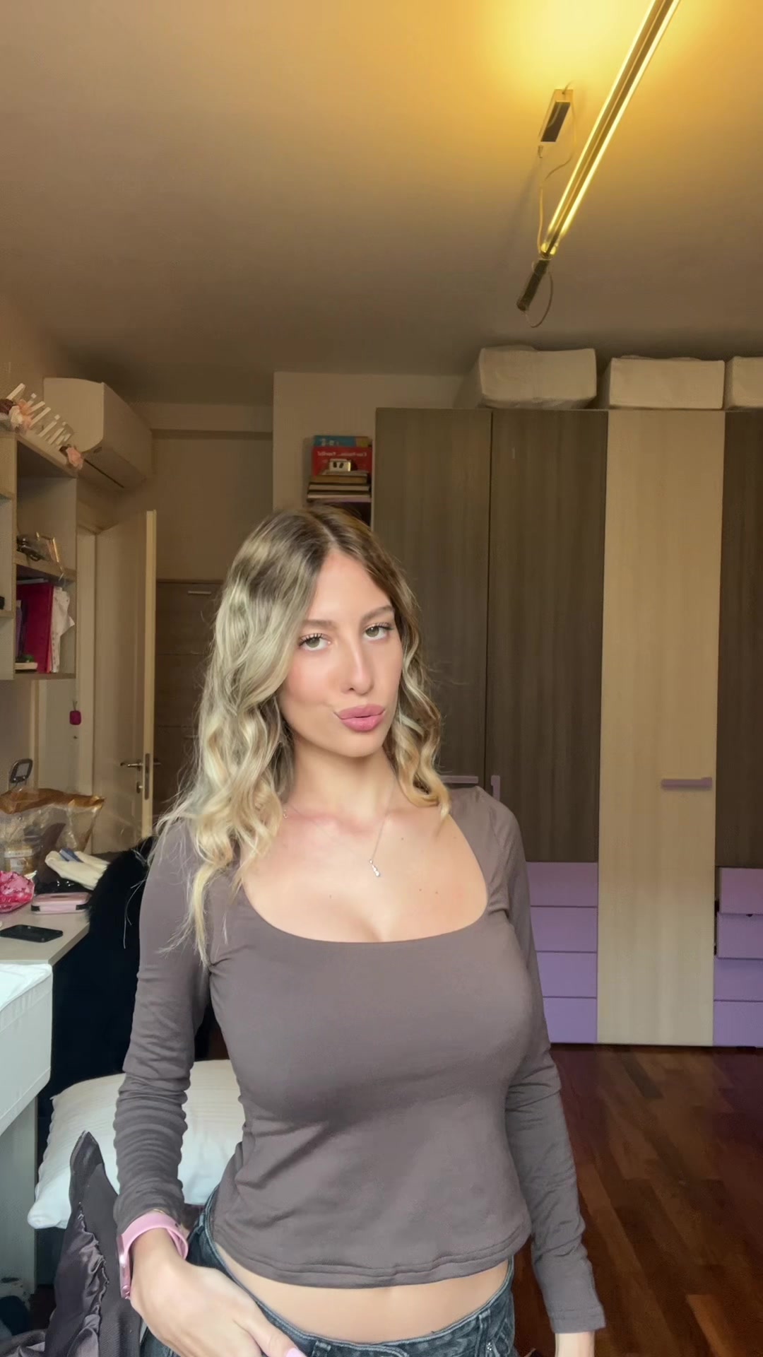@_eliana_